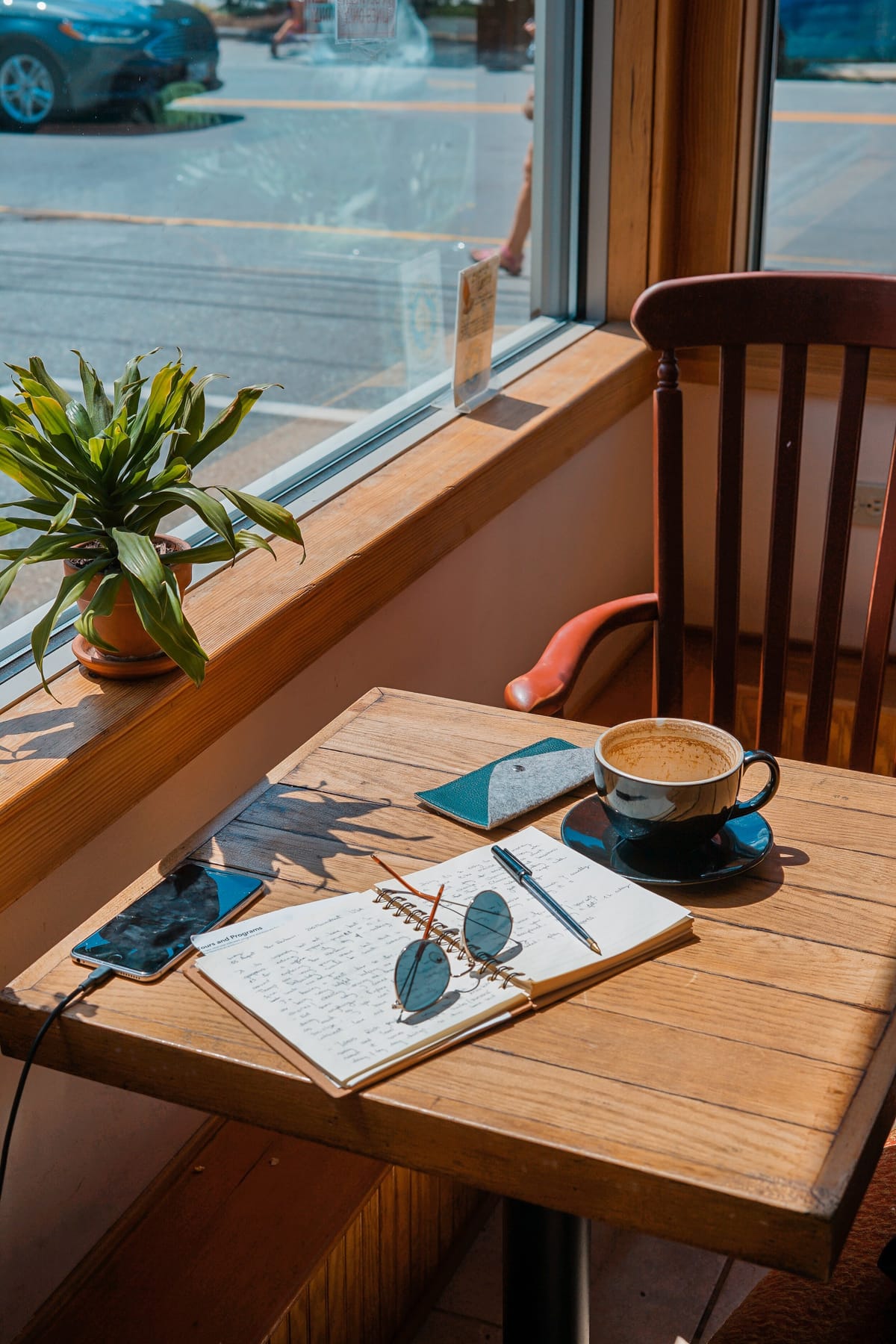 7 positive journaling prompts for difficult times